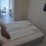 Apartmets Club *