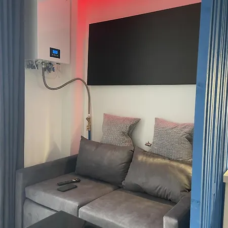 Apartmets Club *