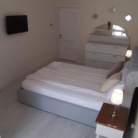 Apartmets Club Γιαρέμτσε