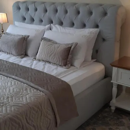 Apartmets Club Γιαρέμτσε