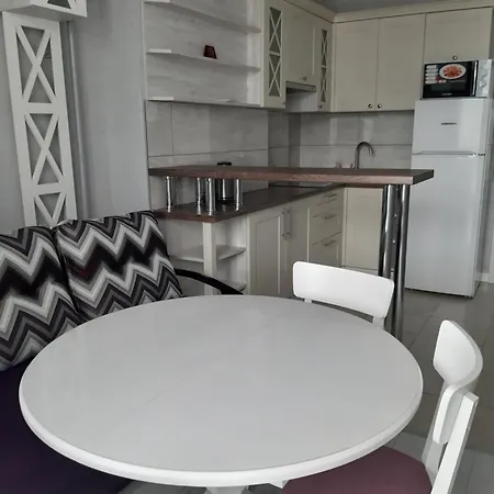 Apartmets Club * Γιαρέμτσε