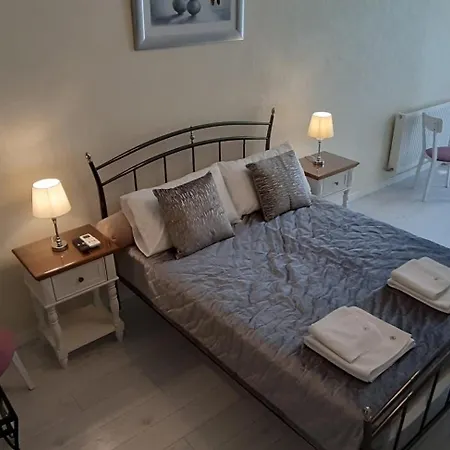 Apartmets Club דירה *